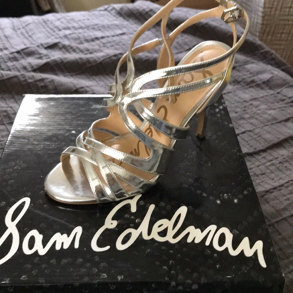 High heel shoes
